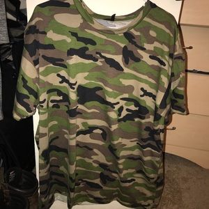 Oversized camo tee
